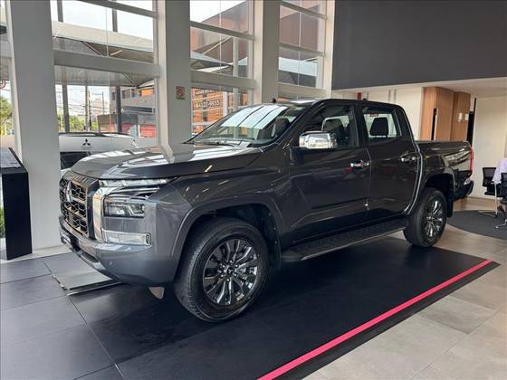 MITSUBISHI TRITON 2.4 BITURBO DIESEL CD HPE-S 4X4 AUTOMÁTICO